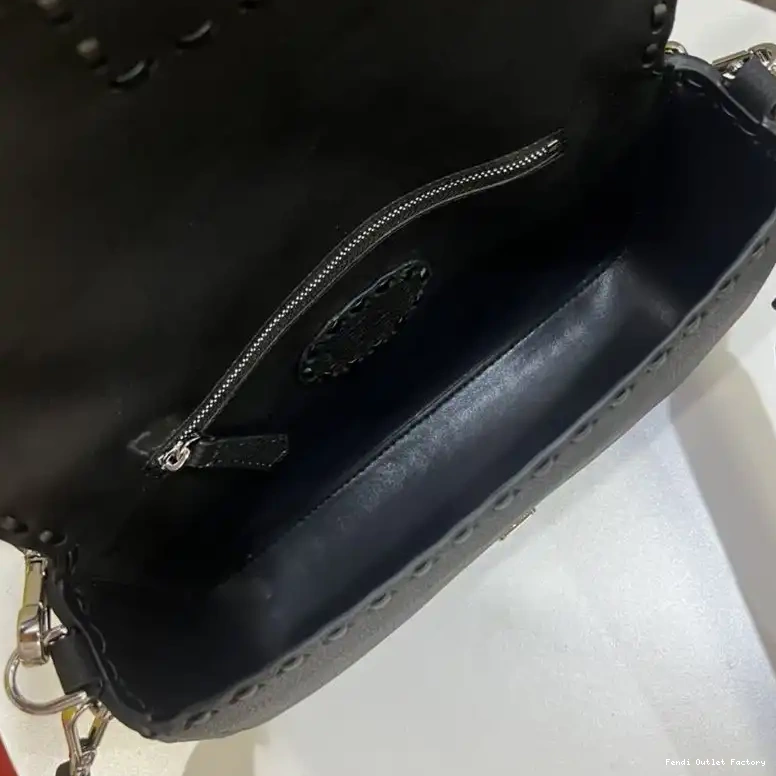 Affordable HOT In Baguette Cuoio Fendi Leather Black Bag Medium Romano Selleria 0505